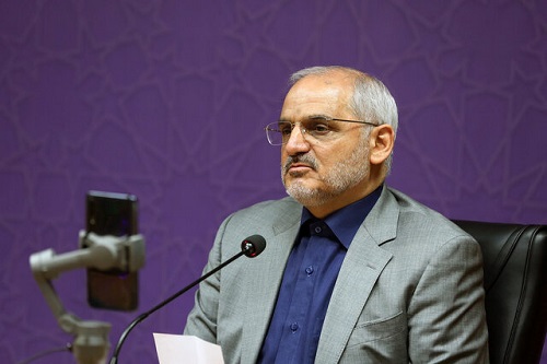 2397149 288 - فعالیت آموزشی مدارس در تابستان تخلف است