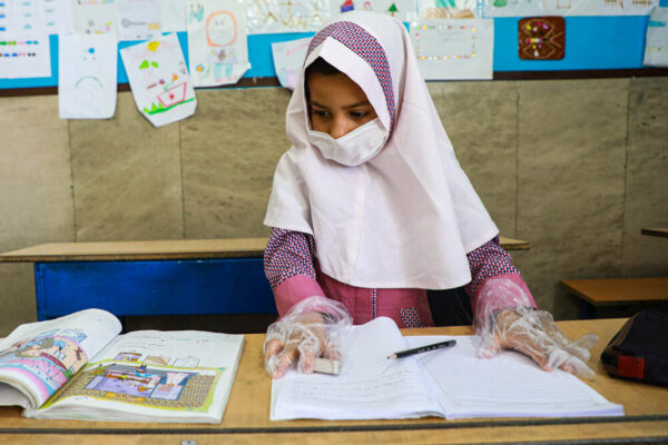 شروع سال تحصیلی در ۱۵ شهریور قطعی است 157134228 600x400 - شروع سال تحصیلی در ۱۵ شهریور قطعی است